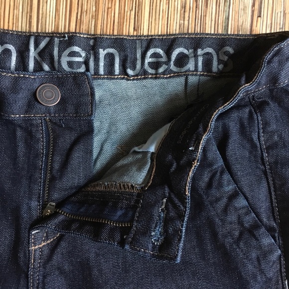 Calvin Klein Jeans Cut-offs Dark Wash Womens 29/8 - Picture 7 of 16